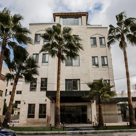 Naylover Hotel Suites Amman Ngoại thất bức ảnh
