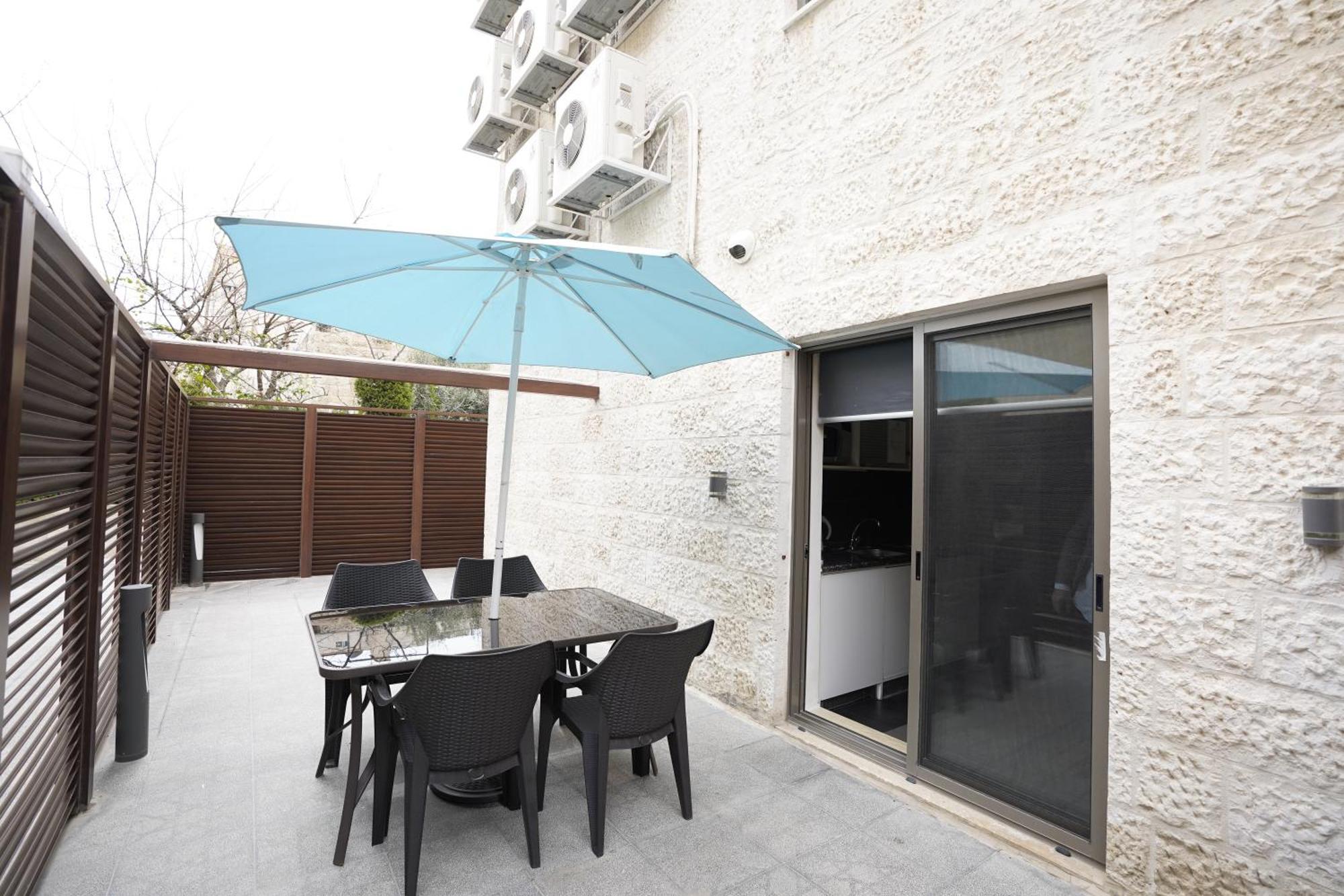 Naylover Hotel Suites Amman Ngoại thất bức ảnh