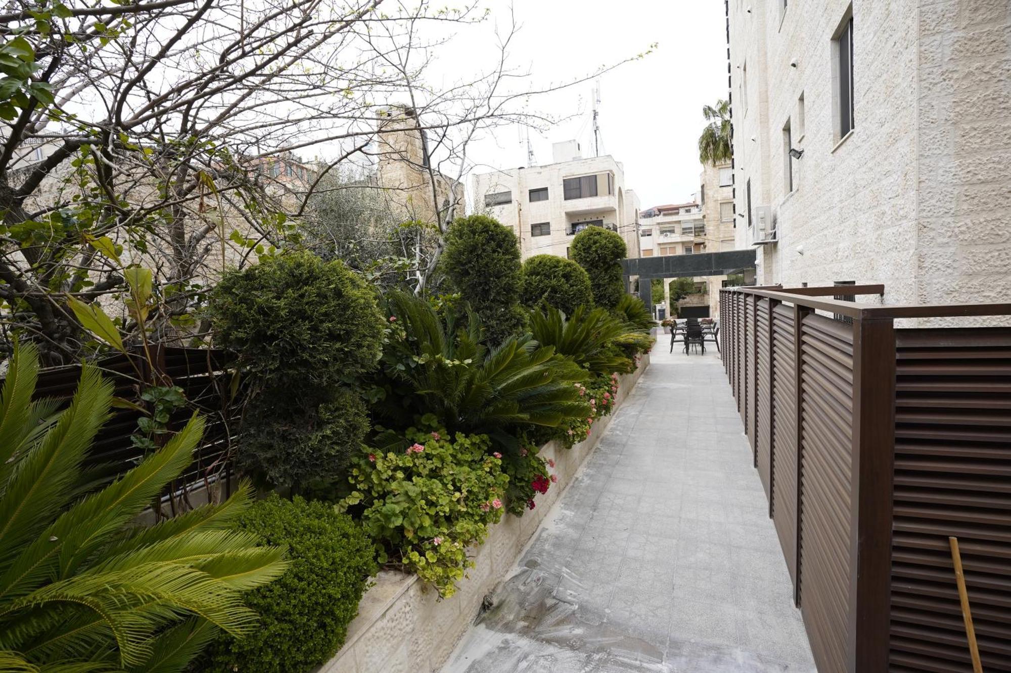 Naylover Hotel Suites Amman Ngoại thất bức ảnh