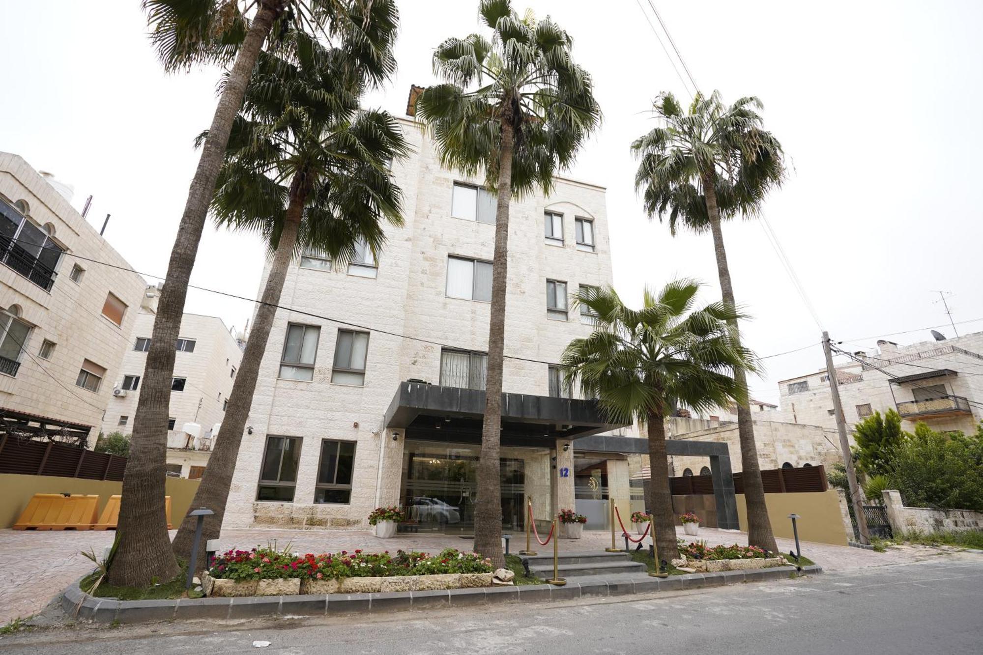 Naylover Hotel Suites Amman Ngoại thất bức ảnh