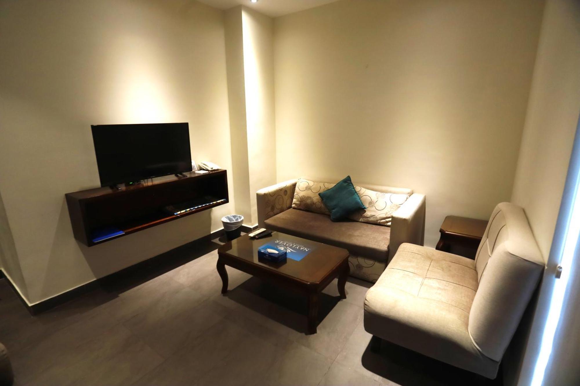 Naylover Hotel Suites Amman Ngoại thất bức ảnh