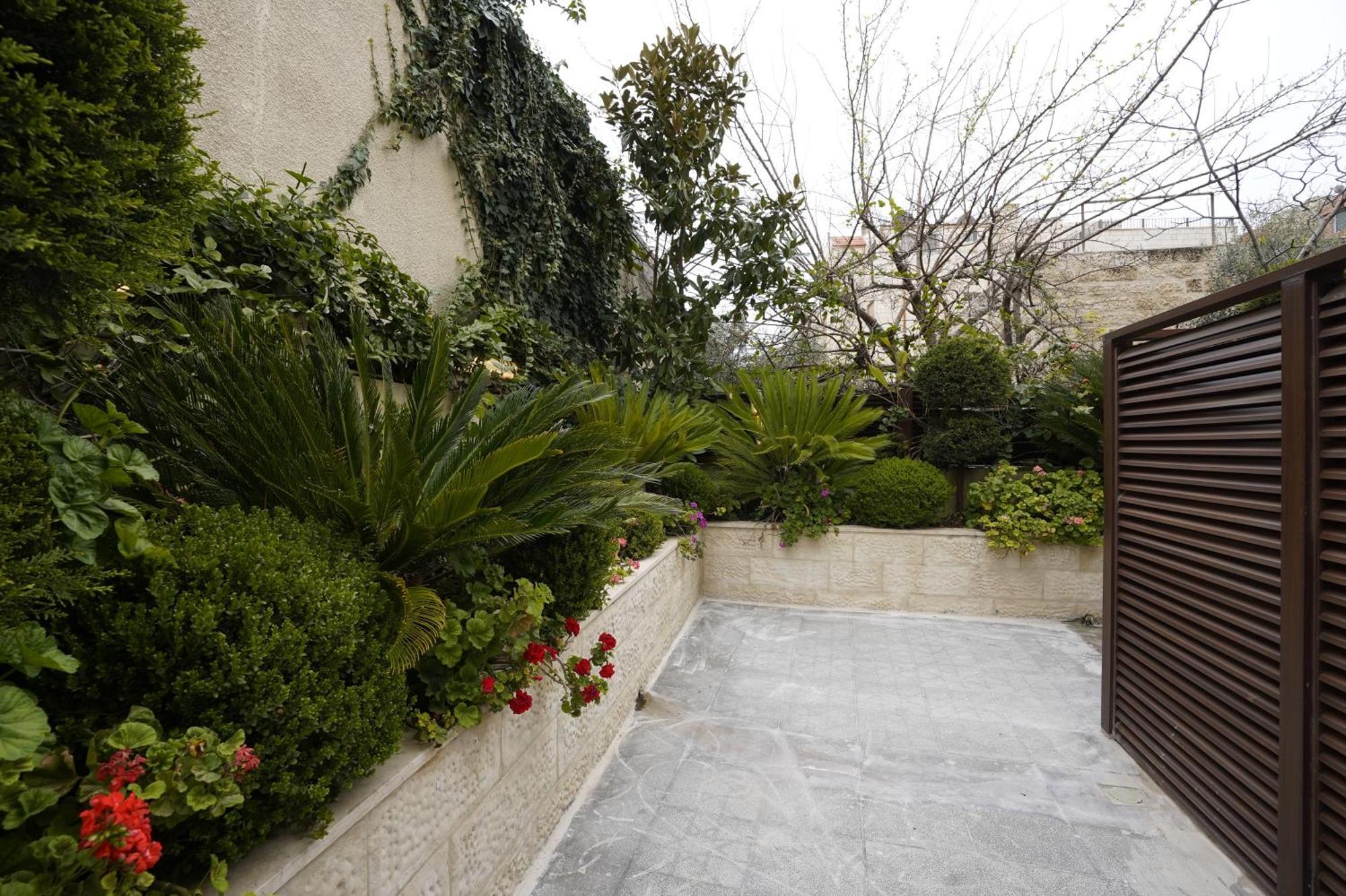 Naylover Hotel Suites Amman Ngoại thất bức ảnh