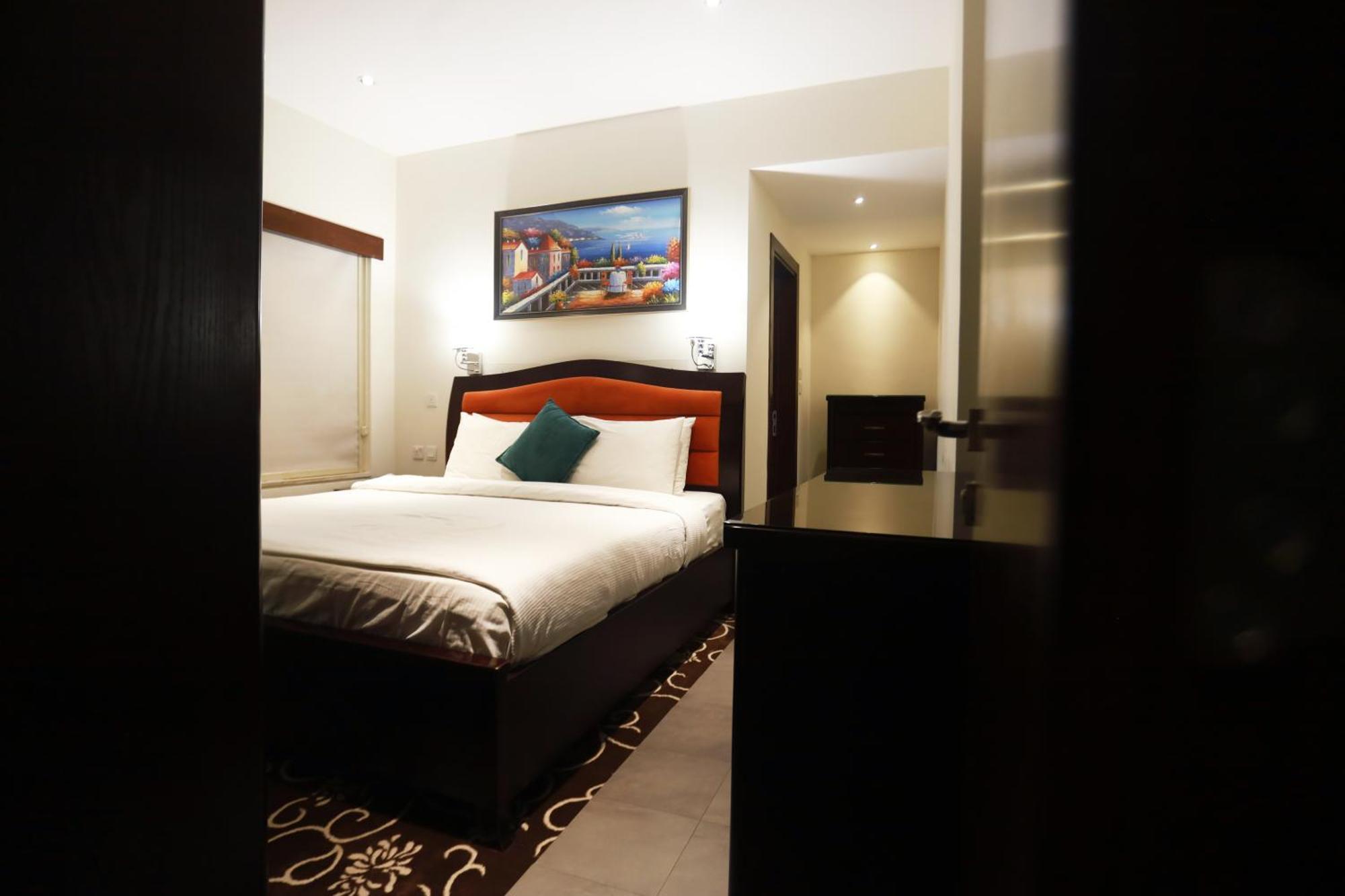 Naylover Hotel Suites Amman Ngoại thất bức ảnh