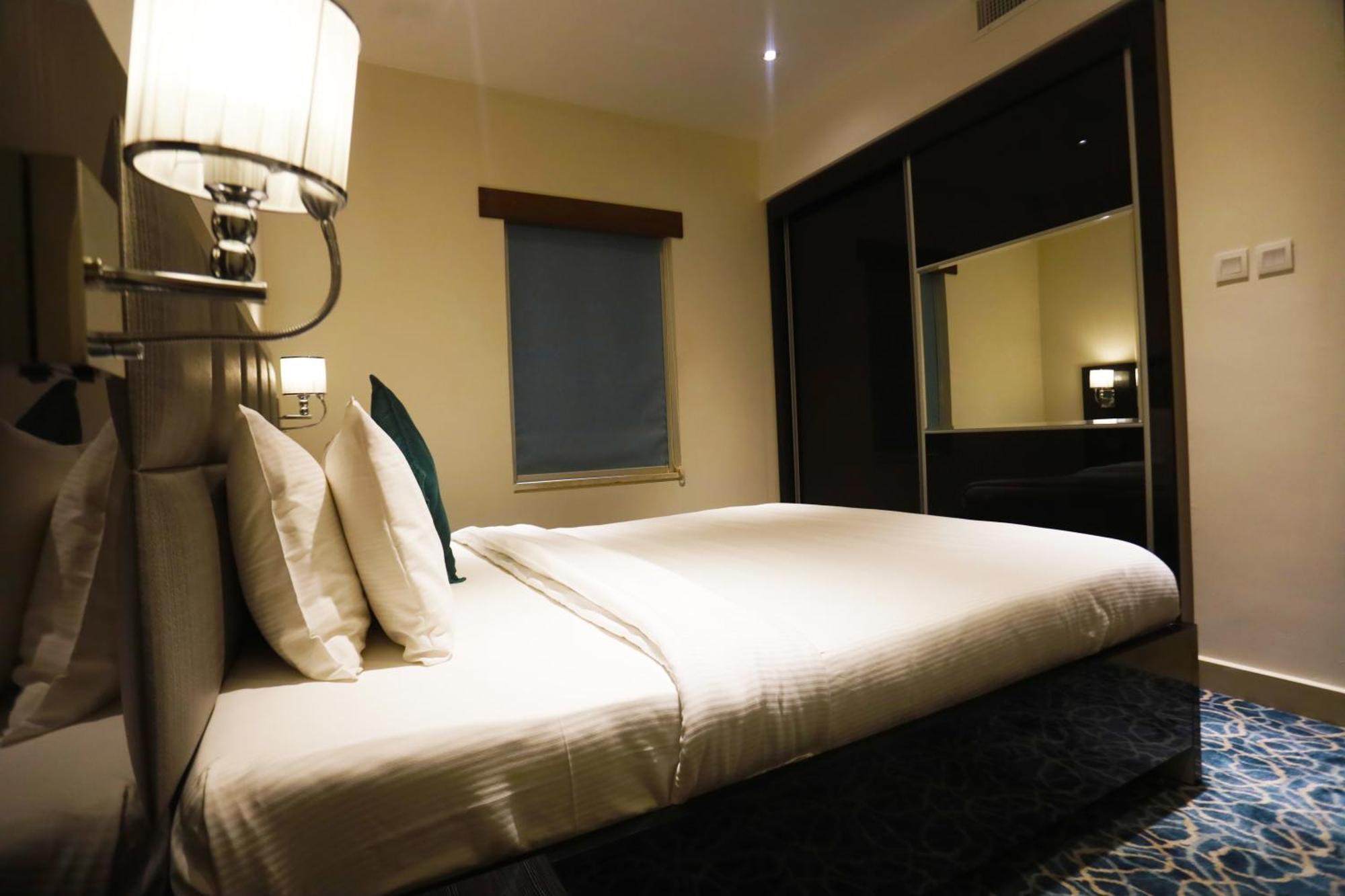 Naylover Hotel Suites Amman Ngoại thất bức ảnh