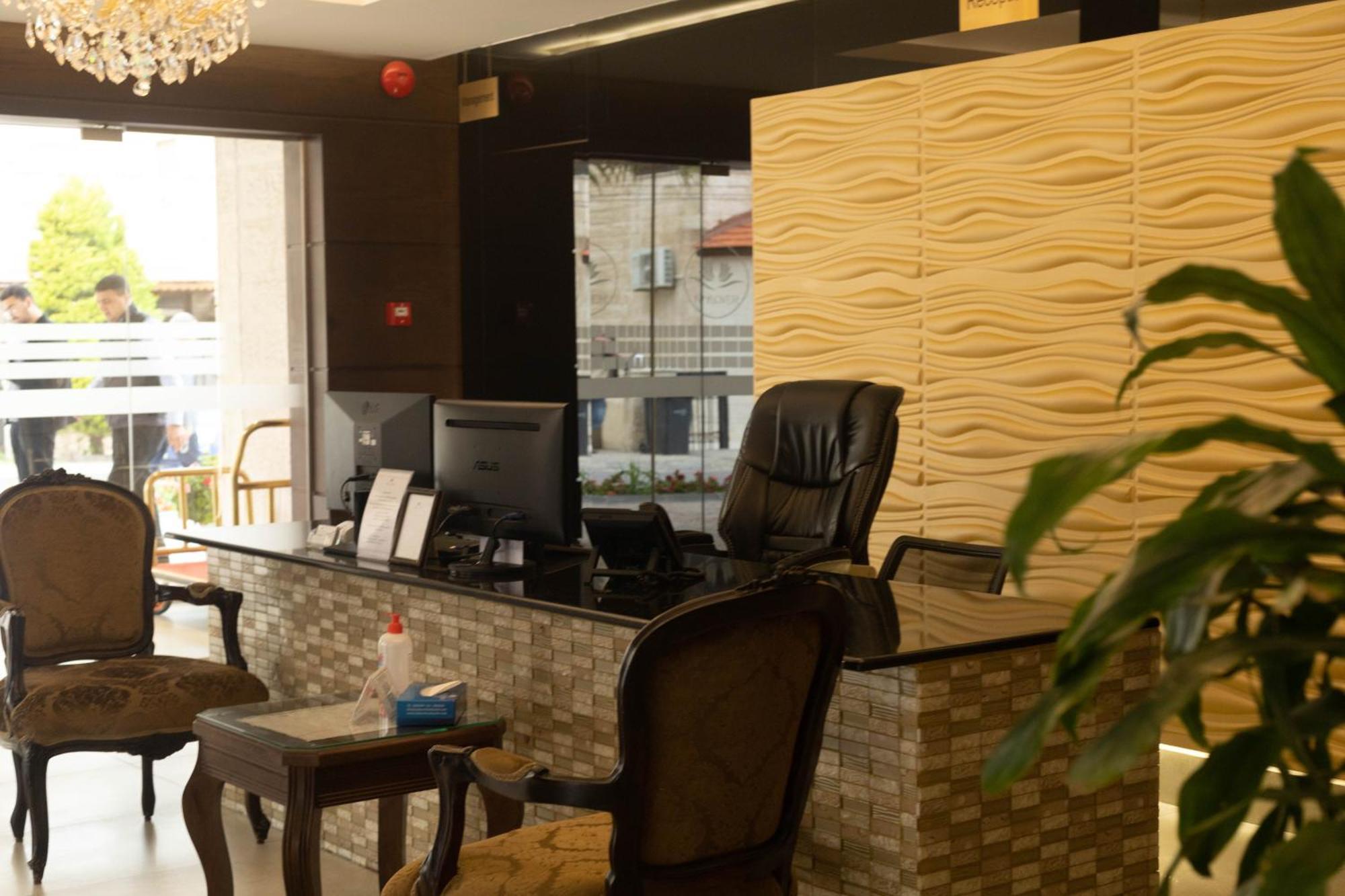 Naylover Hotel Suites Amman Ngoại thất bức ảnh