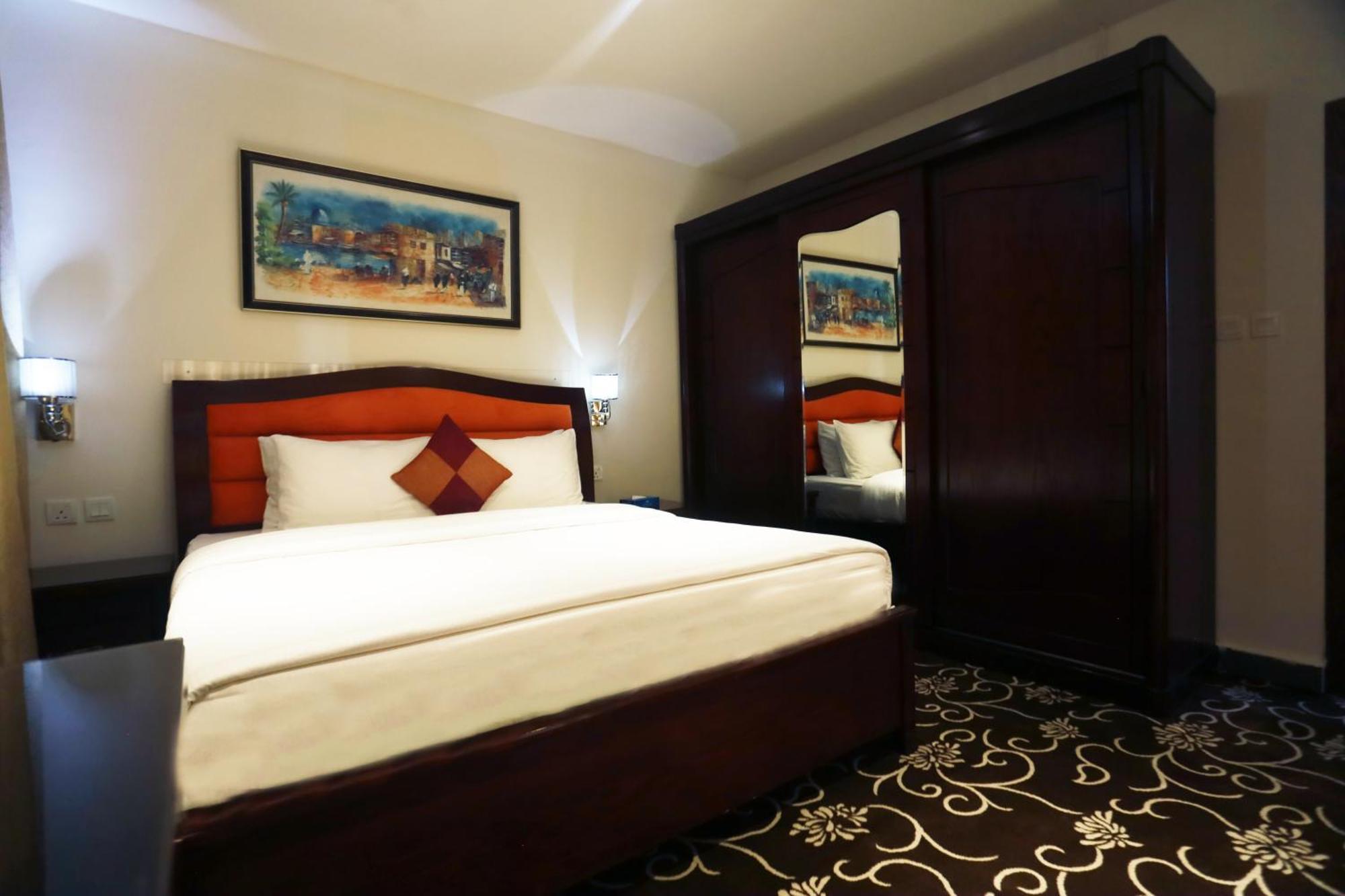 Naylover Hotel Suites Amman Ngoại thất bức ảnh