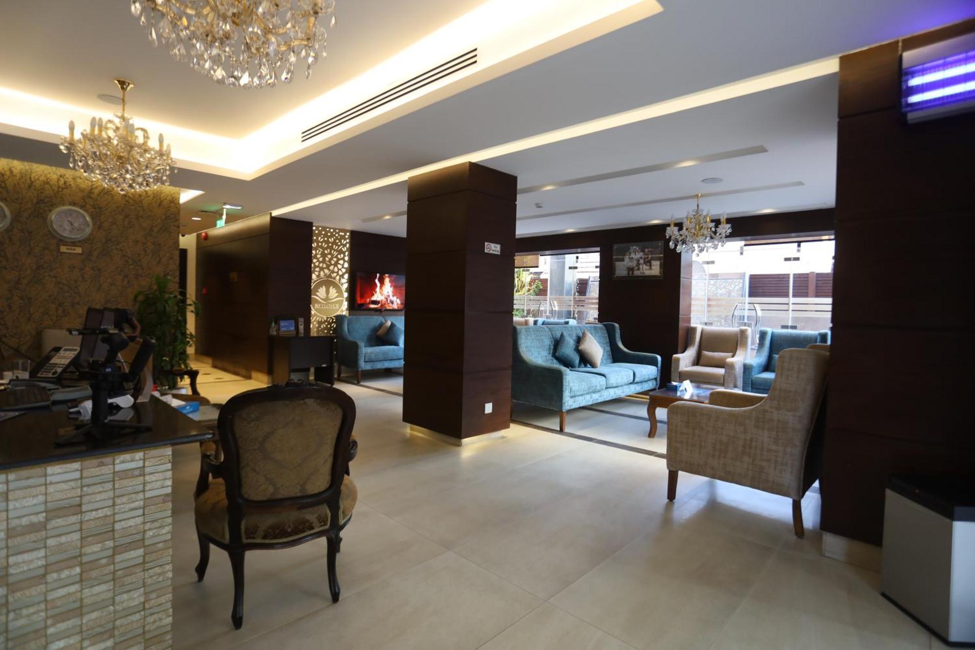 Naylover Hotel Suites Amman Ngoại thất bức ảnh